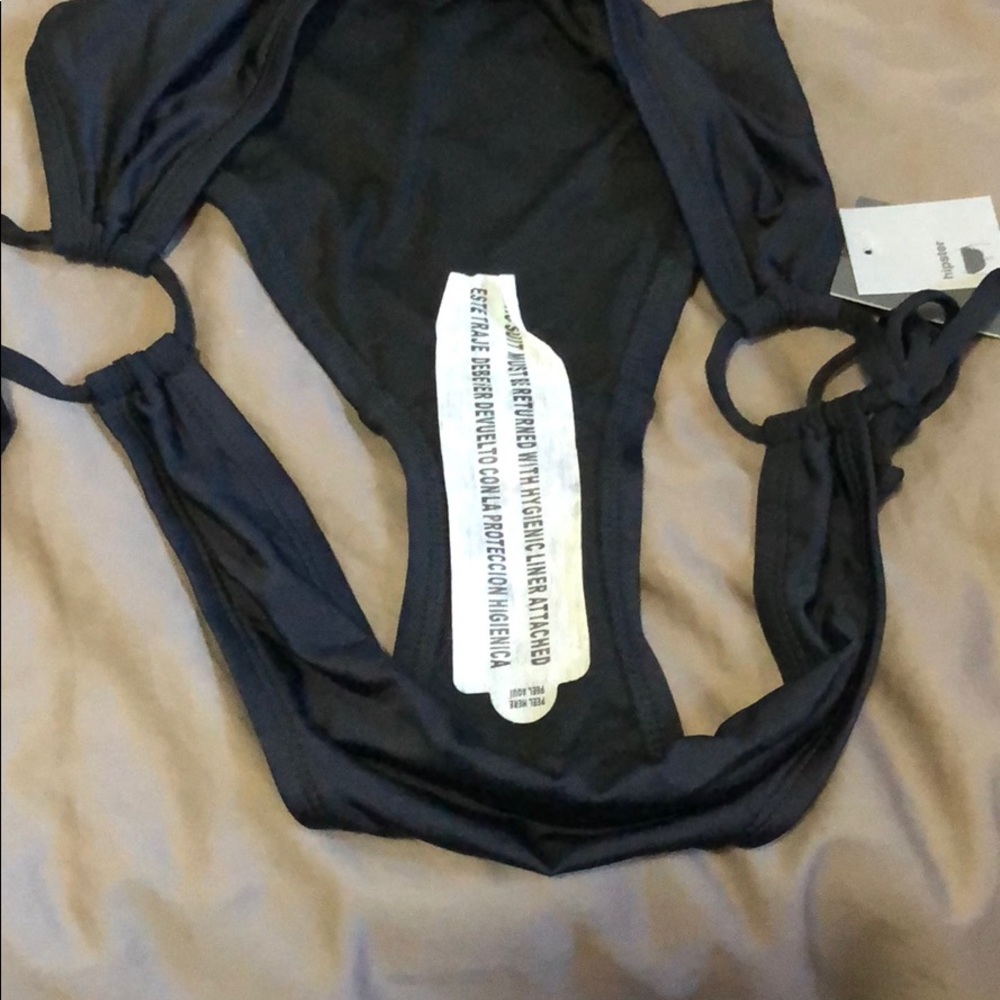 SWIM SUIT - Picture 2 of 7